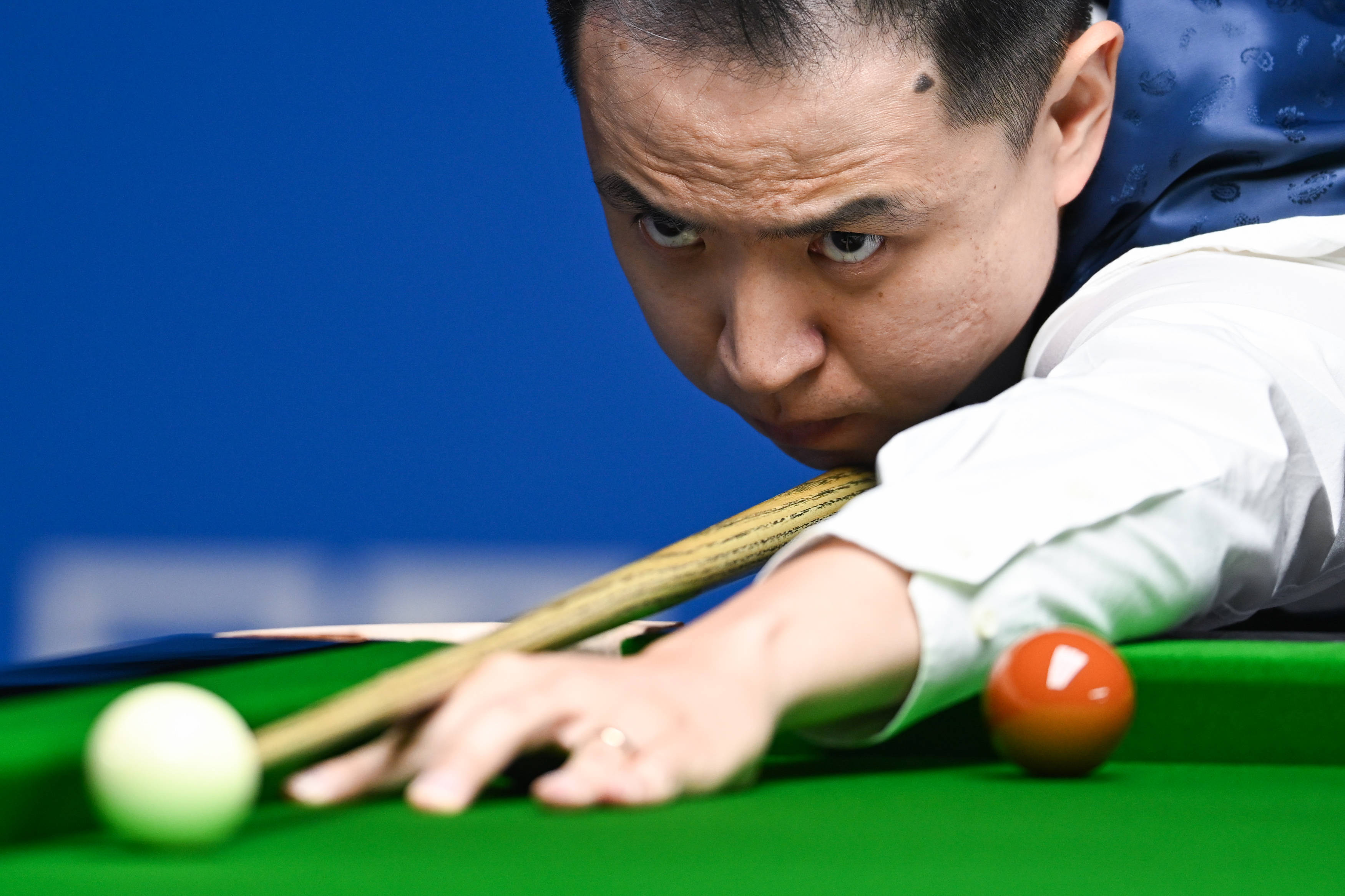 场上占据了 场上占据了